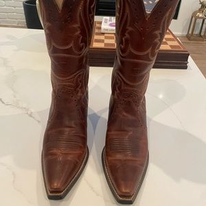 Ariat Cowboy boots